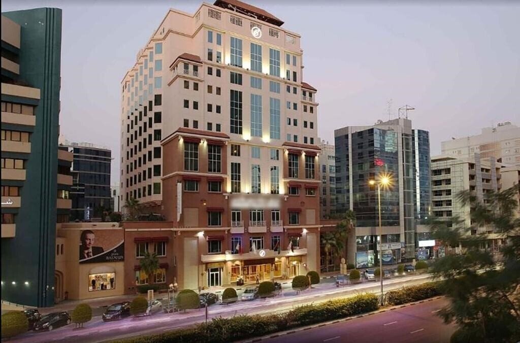 Отель Knight Castle Hotel 5*