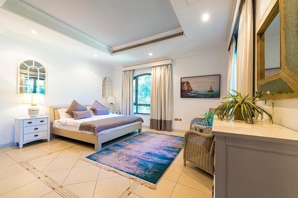 The Palm Jumeirah Villas 5* суреті