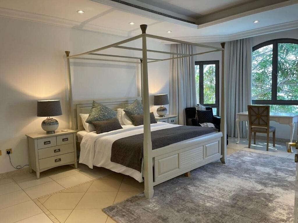 The Palm Jumeirah Villas 5* суреті