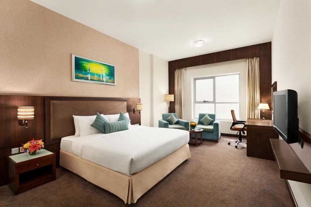 Отель Ramada by Wyndham Dubai Deira 4*