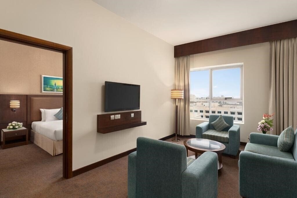 Картинка Ramada by Wyndham Dubai Deira 4*