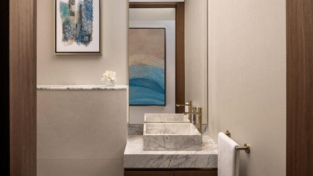Фотография Intercontinental Residences Dubai Business Bay 5*
