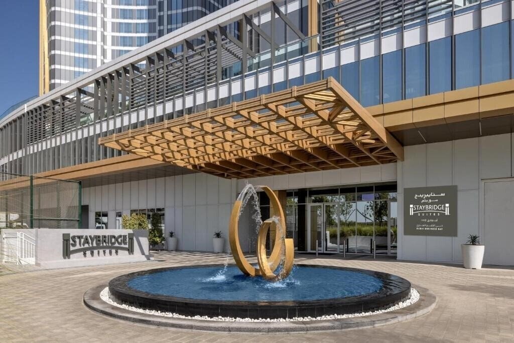 Отель Staybridge Suites Dubai Business Bay 4*