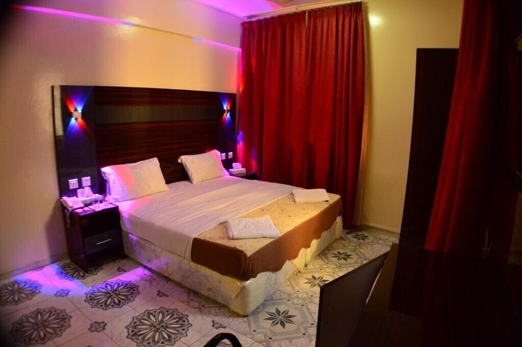 Картинка Tehran Hotel 1*