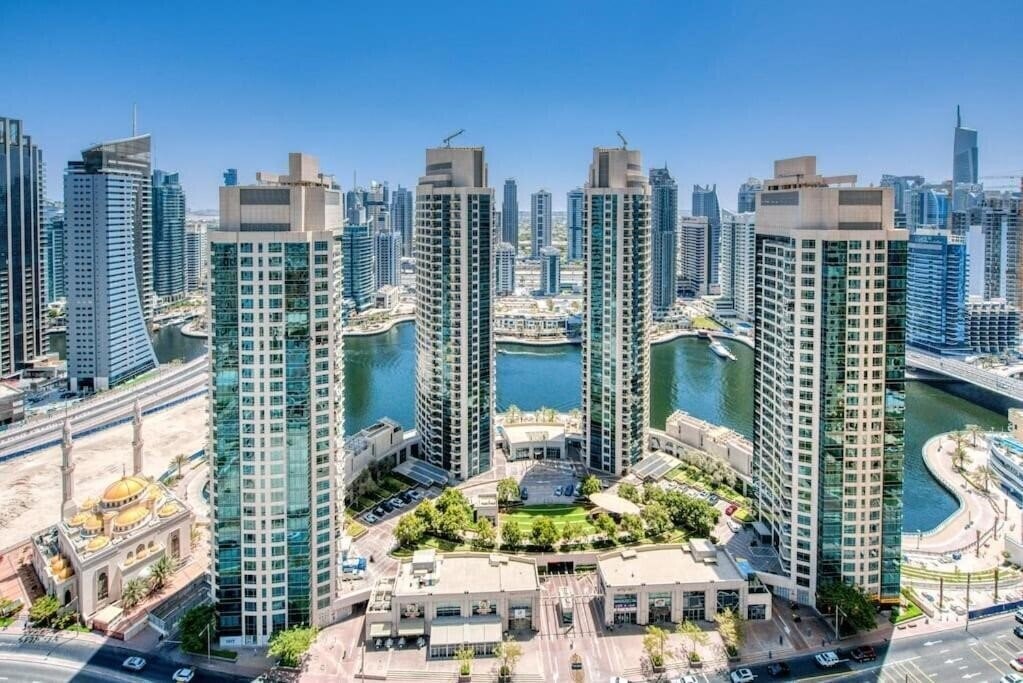 Vacation Bay Trident Grand Residence 5* қонақ үйі