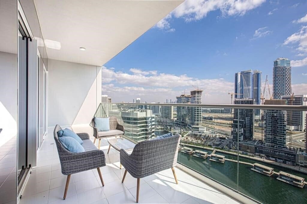 Отель Vera Residences 4*