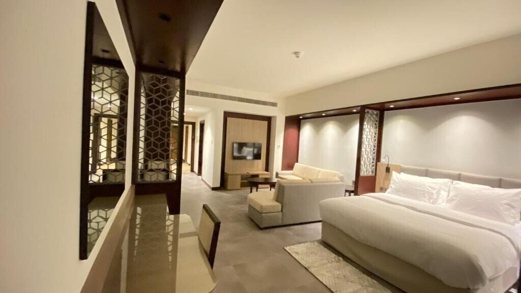 Фото Sitara Hotel Apartment (ex. Arcadia Hotel Apartments Dubai, Sitara Hotel Apartment LLC) 3*