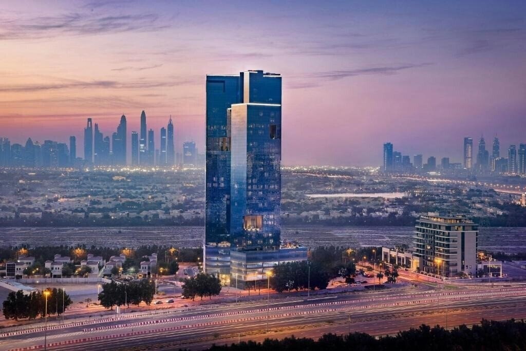 Local Dubai Jumeirah Village Triangle 4* қонақ үйі