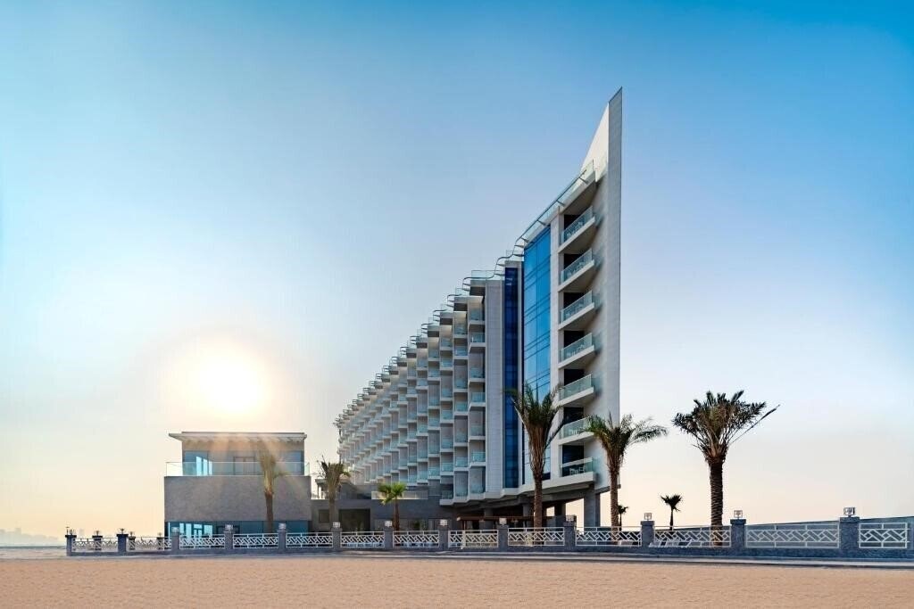 Отель Sea Point Hotel (ex. Park Regis by Prince Dubai Islands) 4*
