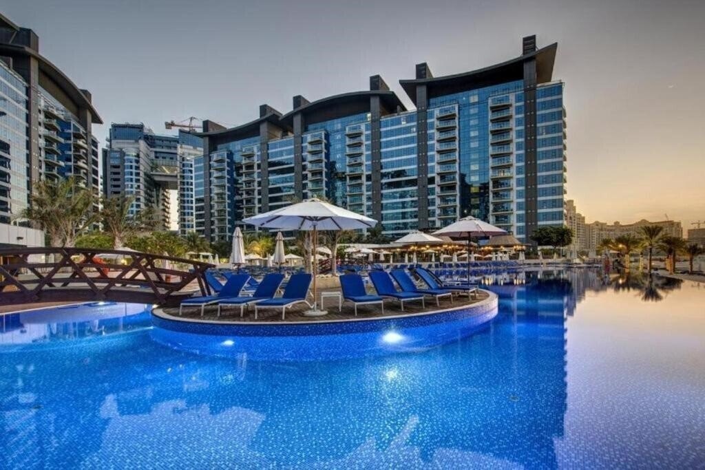 Oceana The Palm Jumeirah (ex. Palm Oceana, Oceana Residences Free Beach & Pool Access) 5* қонақ үйі
