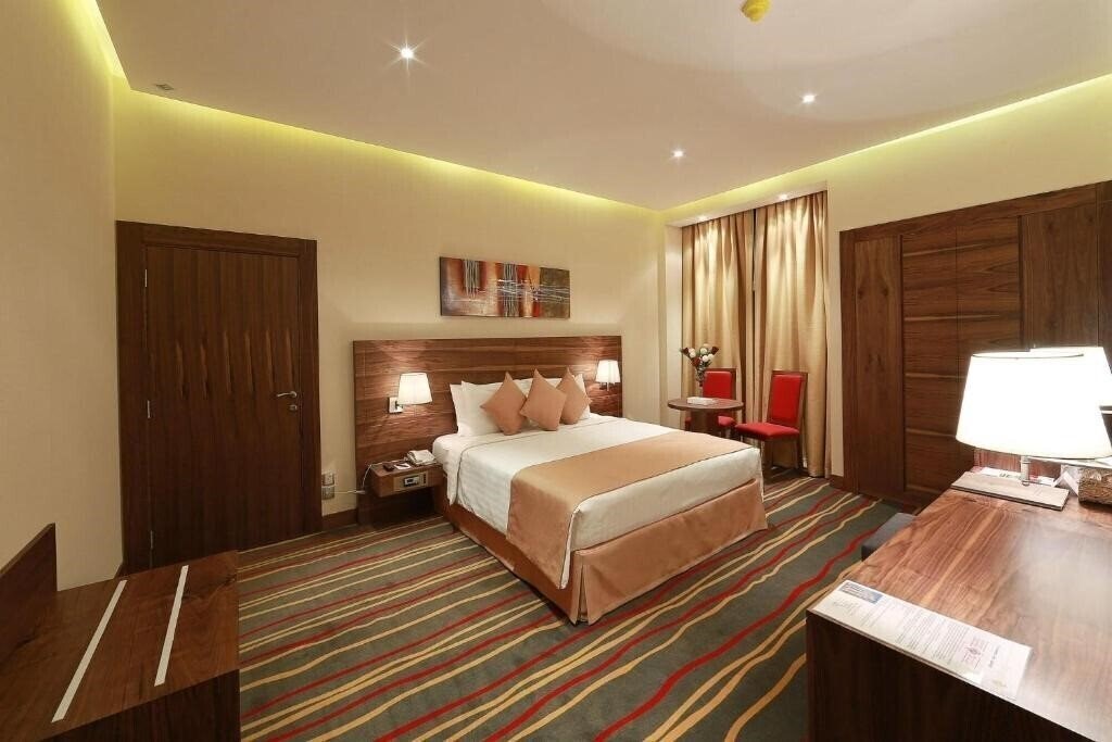 Картинка Al Khaleej Palace Deira Hotel (ex. Al Khaleej Palace Hotel, Al Khaleej Plaza Hotel) 4*