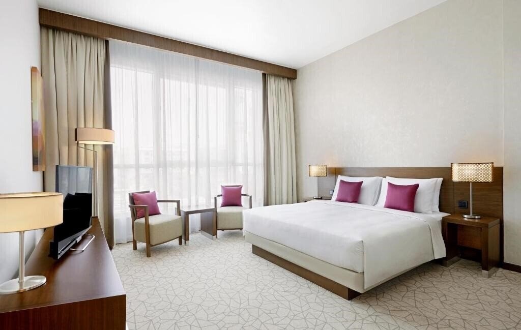 Фото Hyatt Place Dubai Al Rigga Residences 4*