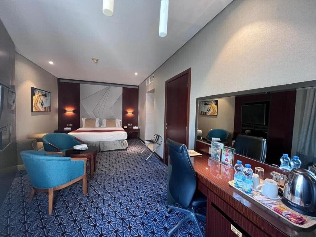 Фото Versailles Hotel 4*