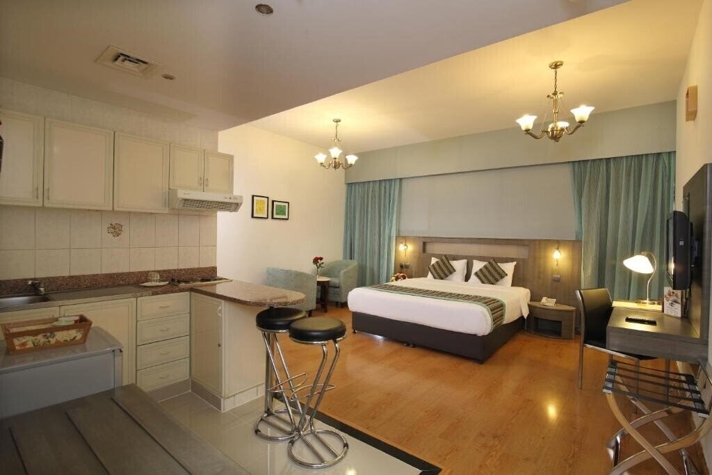 Фото Florida City Hotel Apartments 3*
