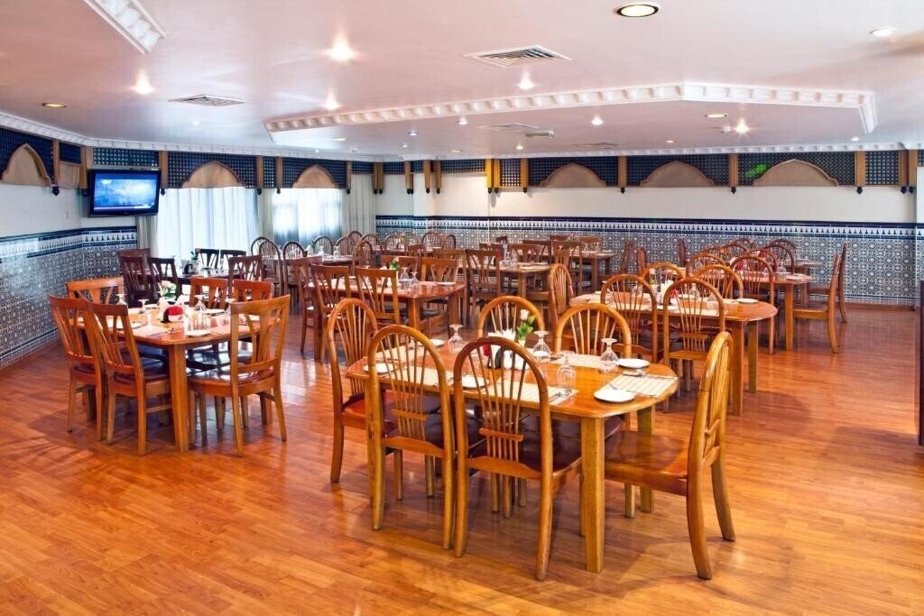 Landmark Plaza 3* суреті