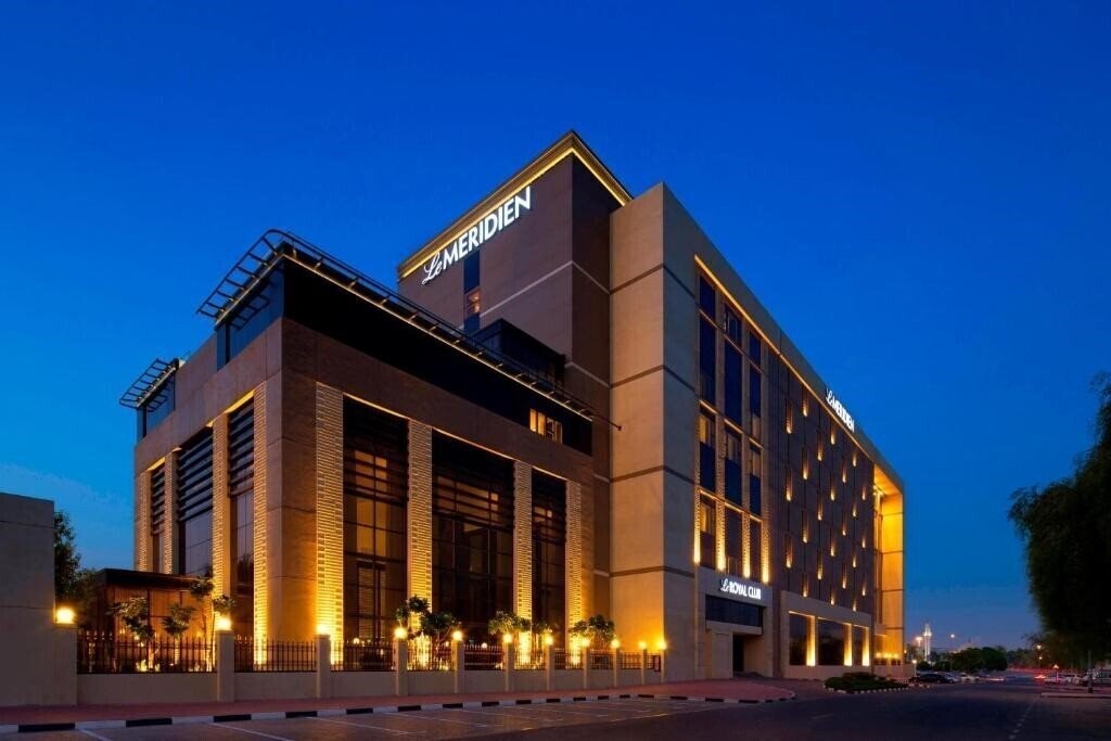 Le Meridien Dubai Hotel & Conference Centre 5* фотосуреті