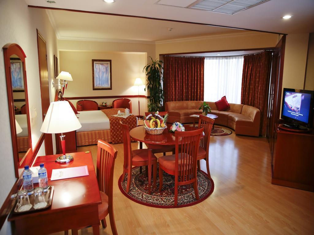 Изображение Panorama Grand (ex. Seashell Inn Hotel) 3*