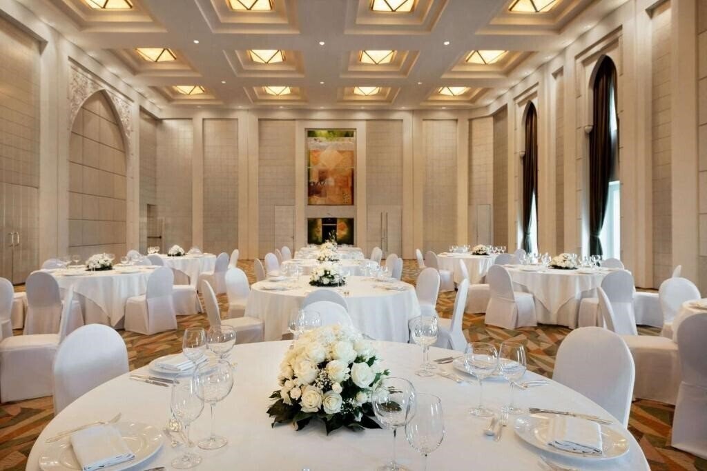 Картинка Shangri-La Hotel 5*