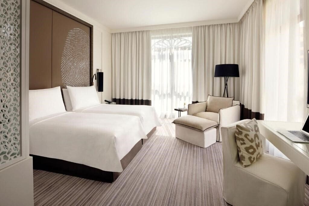 Фото Vida Downtown Dubai (ex. Qamardeen Hotel) 4*