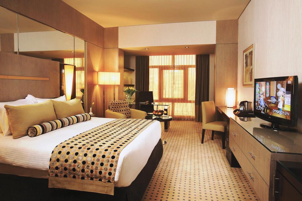 Time Grand Plaza Hotel 4* қонақ үйі