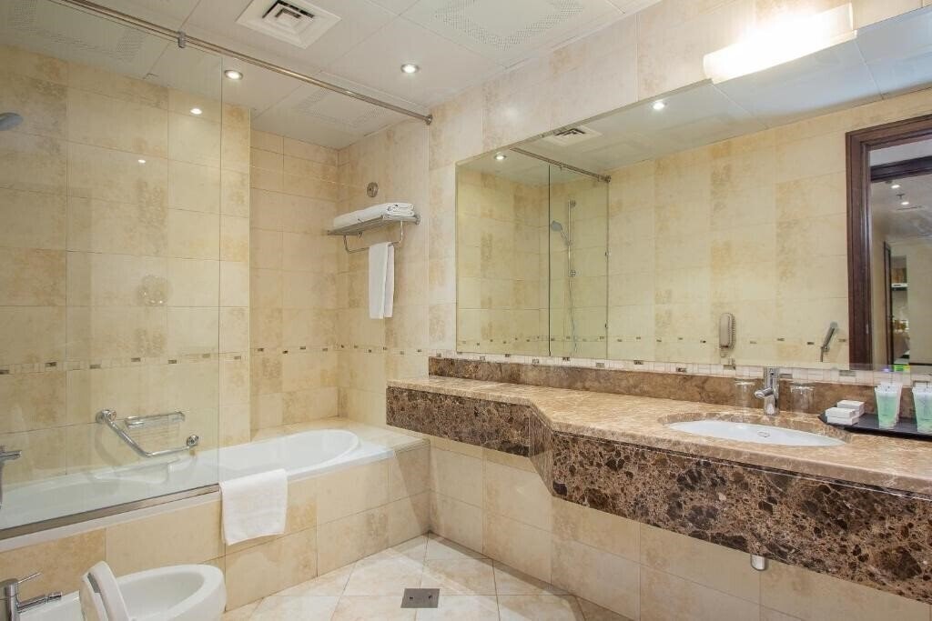Фото City Premiere Hotel Apartments 4*