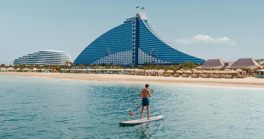 Jumeirah Beach Hotel (ex. Beach Hotel, Jumeirah Beach Hotel & Beit Al Bahar Villas) 5* қонақ үйі