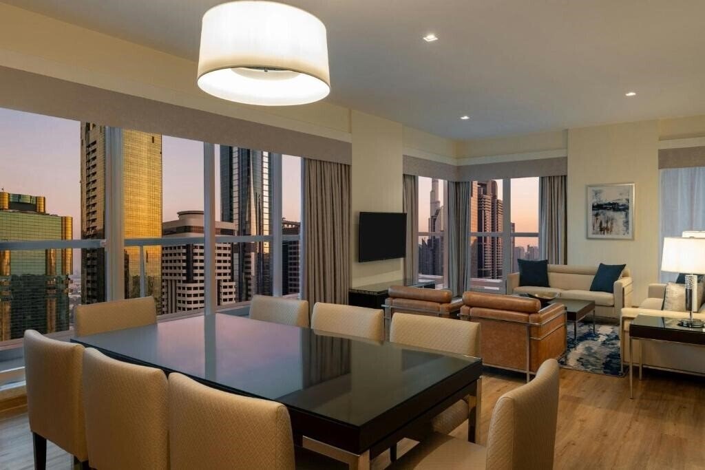 Отель Four Points by Sheraton Sheikh Zayed Road 4*