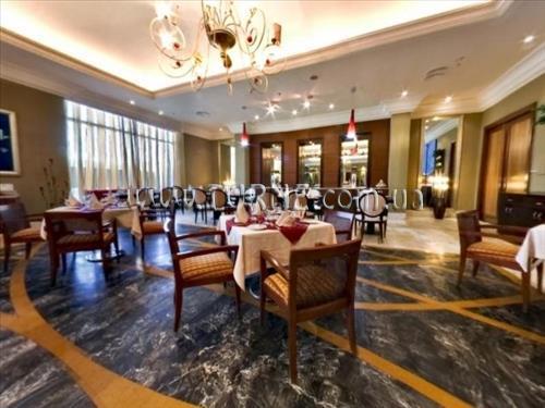 City Seasons Suites 4* фотосуреті