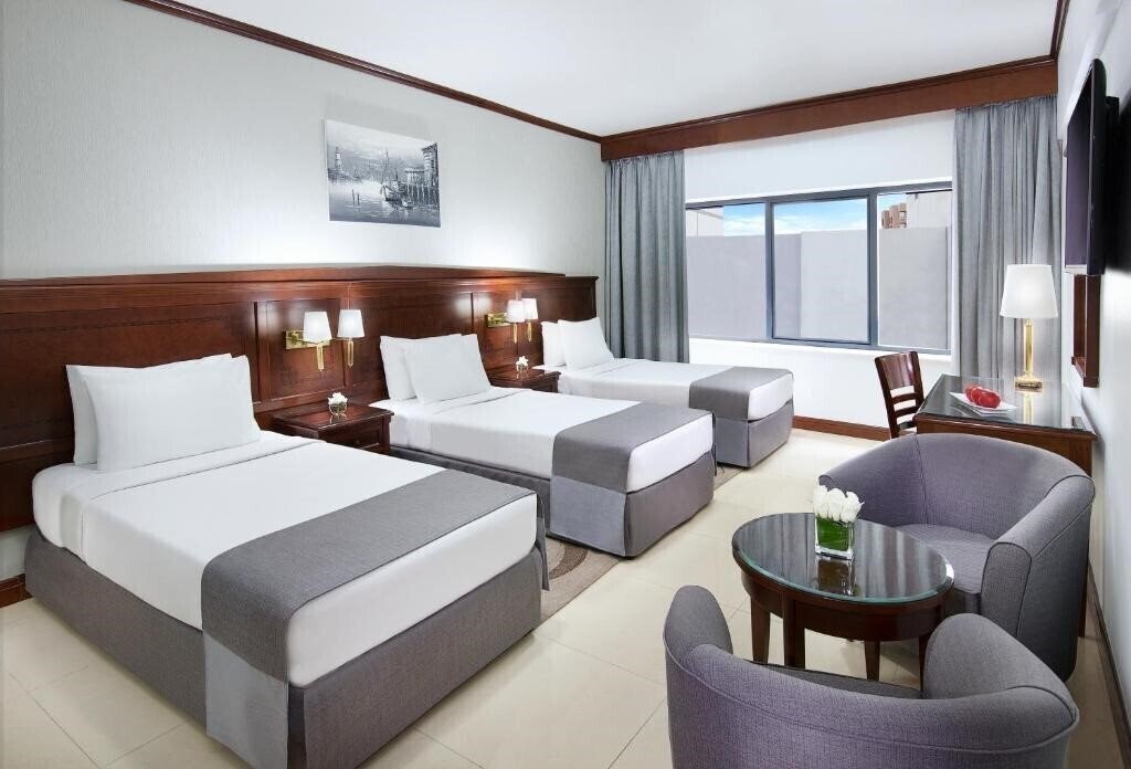 Фото Admiral Plaza Hotel 3*