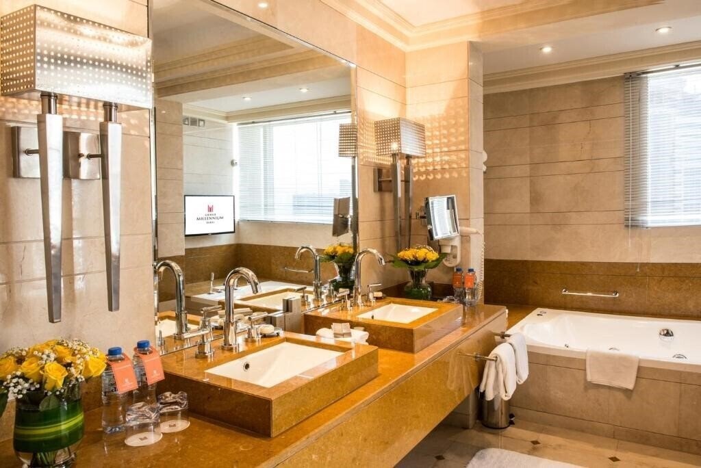 Grand Millennium Dubai 5* фотосуреті