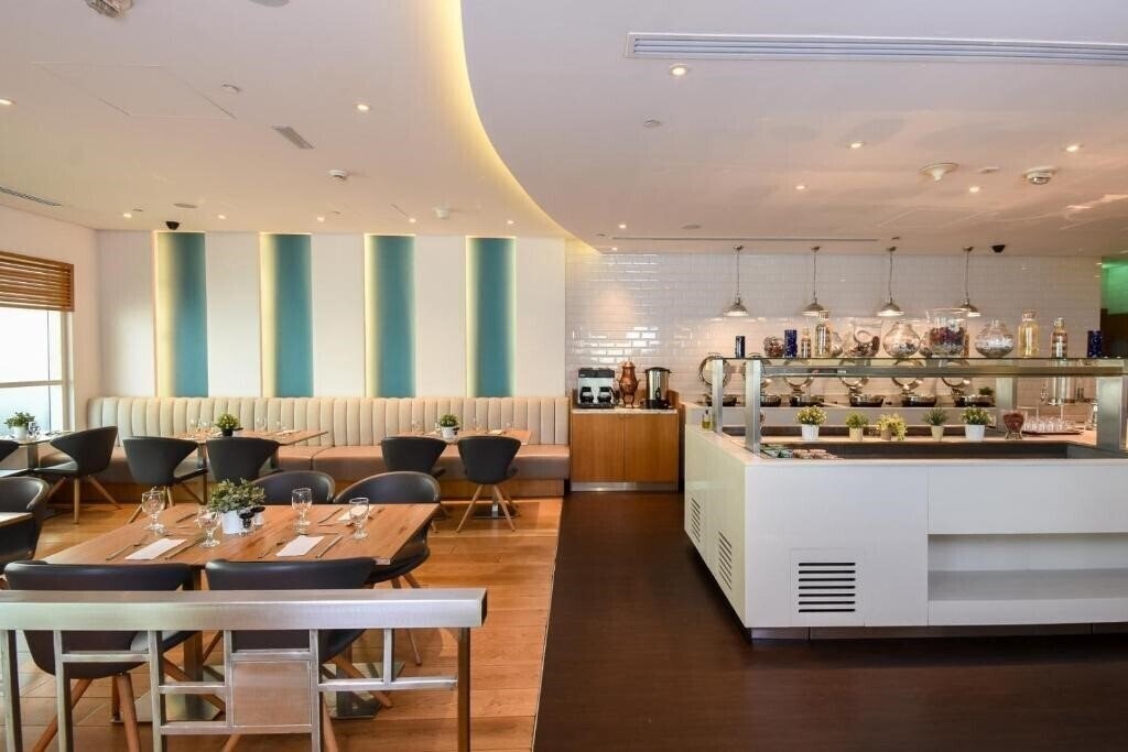 Premier Inn Silicon Oasis 3* суреті