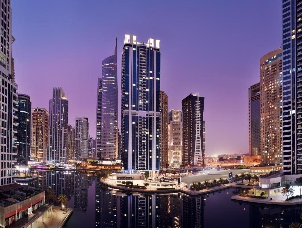Movenpick Hotel Jumeirah Lakes Towers 5* қонақ үйі
