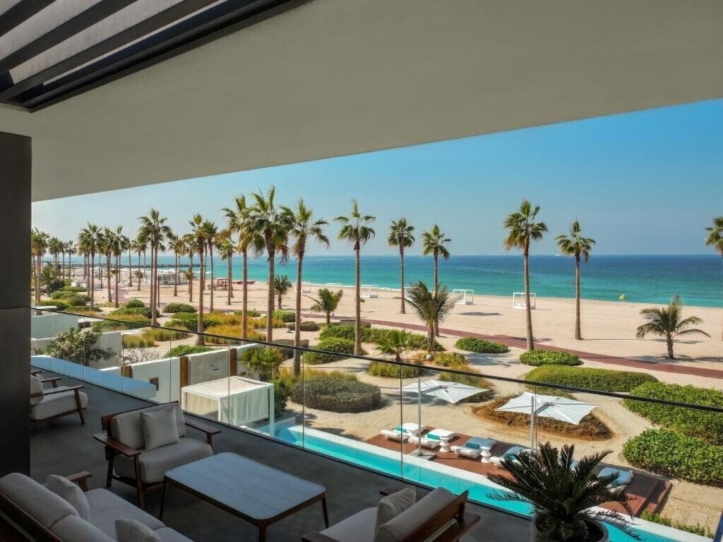 Отель Nikki Beach Resort & SPA 5*