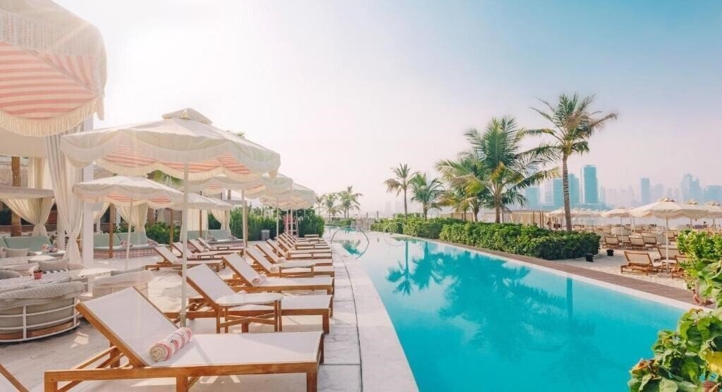 Фото NH Collection Dubai The Palm 4*