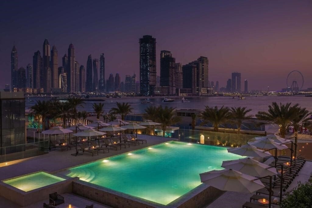 Фото Radisson Beach Resort Palm Jumeirah 4*
