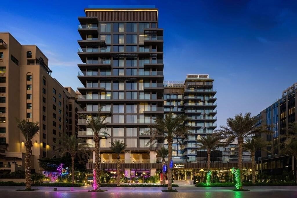 Radisson Beach Resort Palm Jumeirah 4* суреті