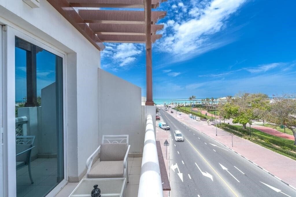 Отель Beach Walk Boutique Hotel Jumeirah 3*