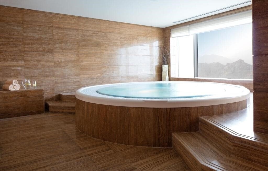 Royal M Hotel Fujairah 5* фотосуреті