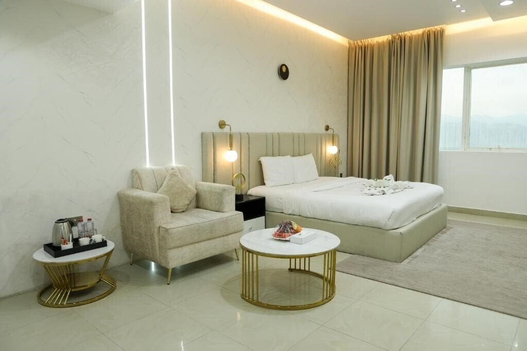 Отель Clifton International Hotel 3*
