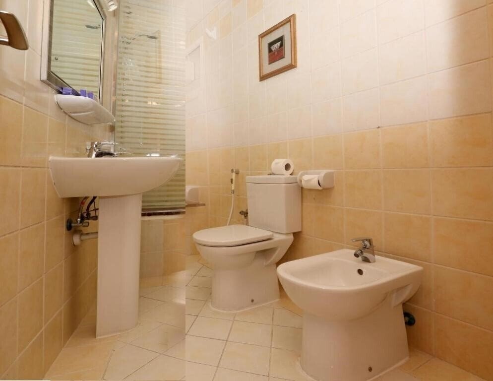 Фото Clifton International Hotel 3*