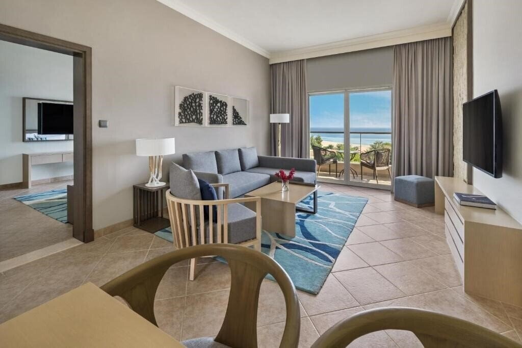 Фотография Fujairah Rotana Resort 5*