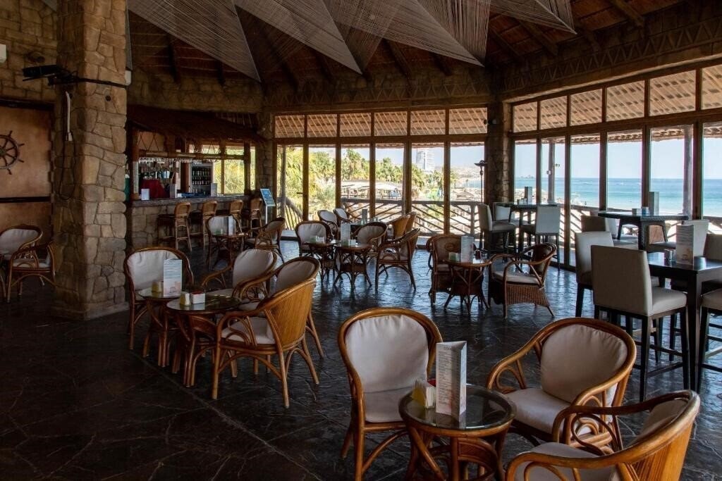 Sandy Beach Hotel And Resort 3* фотосуреті