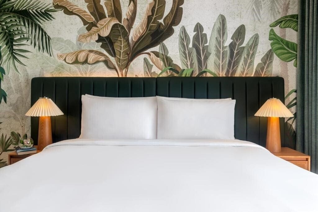 Картинка Yas Plaza Mangroves by IHG 4*