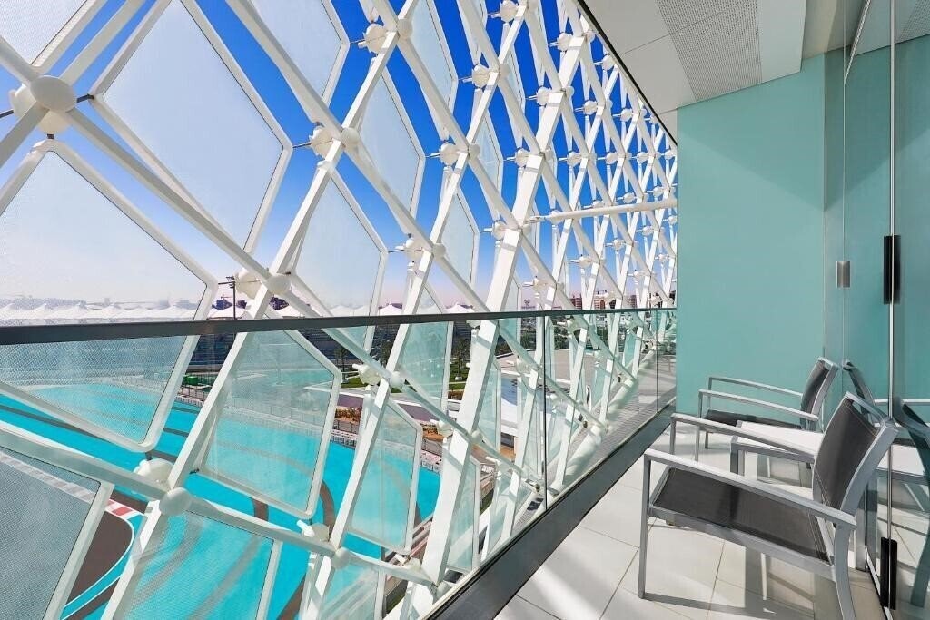 Изображение W Abu Dhabi - Yas Island (ex. Yas Hotel Abu Dhabi,  Yas Viceroy) 5*