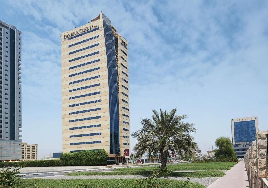 Фото Doubletree by Hilton Ras Al Khaimah 4*
