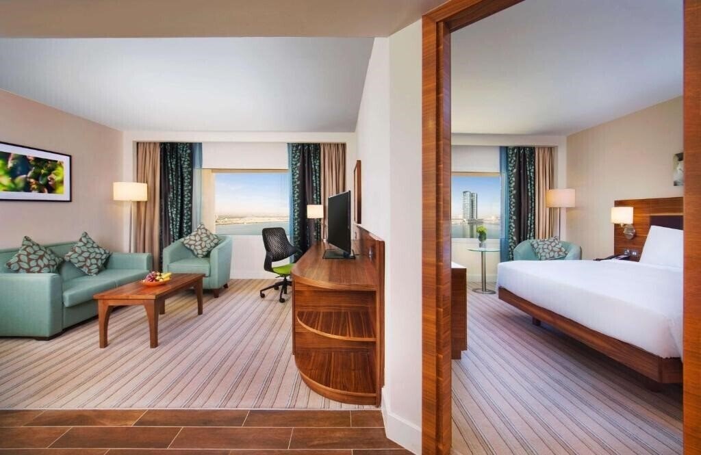 Фото Hilton Garden Inn Ras Al Khaimah 4*