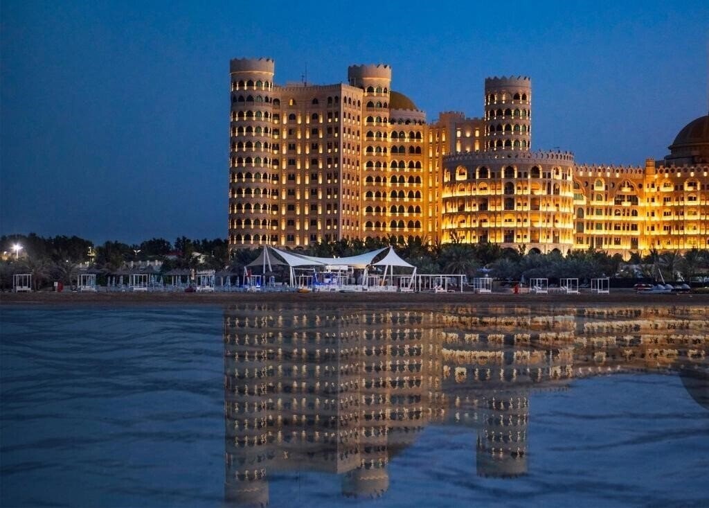 Al Hamra Residence (ex. Al Hamra Palace Beach Resort) 5* қонақ үйі