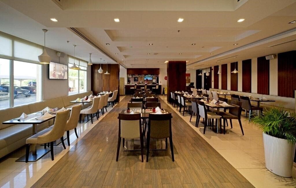 Изображение Action Hotel Ras Al Khaimah (ex. Ibis Styles Ras Al Khaimah) 3*