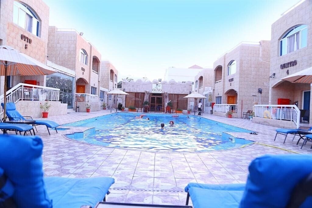 Отель Verona Resort Sharjah 2*