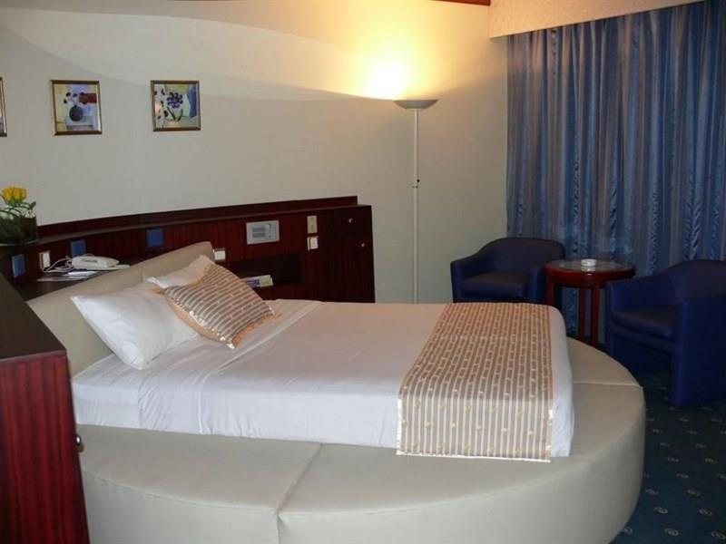 Фото TestHotel 4*